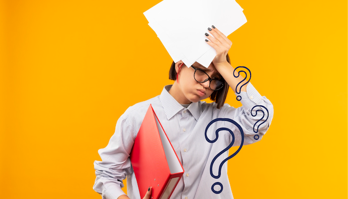 Examenes Joven sufriendo por los exámenes